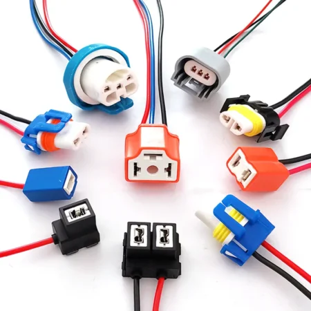 อุปกรณ์ประกอบสายรัดสายไฟแบบกำหนดเอง ขั้วต่อสายไฟ การประกอบสายเคเบิลอัตโนมัติ สายรัดสายไฟ